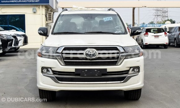Buy Import Toyota Land Cruiser White Car in Import - Dubai in Kailahun Buy Import Toyota Land Cruiser White Car in Import - Dubai in Kailahun