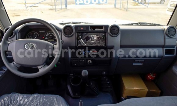 Buy Import Toyota Land Cruiser White Car in Import - Dubai in Kailahun Buy Import Toyota Land Cruiser White Car in Import - Dubai in Kailahun