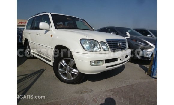 Buy Import Toyota Land Cruiser White Car in Import - Dubai in Kailahun Buy Import Toyota Land Cruiser White Car in Import - Dubai in Kailahun