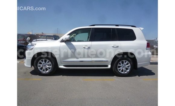 Buy Import Toyota Land Cruiser White Car in Import - Dubai in Kailahun Buy Import Toyota Land Cruiser White Car in Import - Dubai in Kailahun