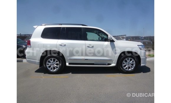 Buy Import Toyota Land Cruiser White Car in Import - Dubai in Kailahun Buy Import Toyota Land Cruiser White Car in Import - Dubai in Kailahun