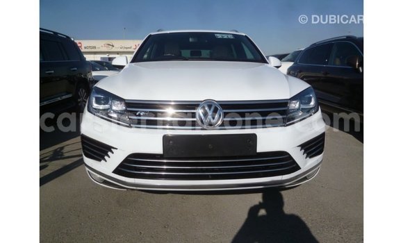Buy Import Volkswagen Touareg White Car in Import - Dubai in Kailahun Buy Import Volkswagen Touareg White Car in Import - Dubai in Kailahun