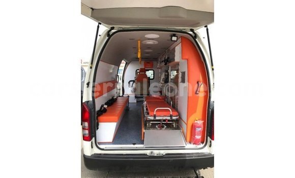 Buy Import Toyota Hiace White Car in Import - Dubai in Kailahun Buy Import Toyota Hiace White Car in Import - Dubai in Kailahun