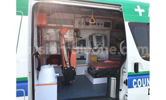 Buy Import Toyota Hiace White Car in Import - Dubai in Kailahun Buy Import Toyota Hiace White Car in Import - Dubai in Kailahun