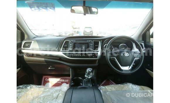 Buy Import Toyota Kluger White Car in Import - Dubai in Kailahun Buy Import Toyota Kluger White Car in Import - Dubai in Kailahun