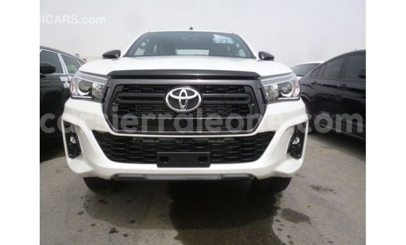 Buy Import Toyota Hilux White Car in Import - Dubai in Kailahun Buy Import Toyota Hilux White Car in Import - Dubai in Kailahun