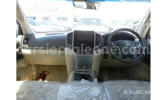 Buy Import Toyota Land Cruiser White Car in Import - Dubai in Kailahun Buy Import Toyota Land Cruiser White Car in Import - Dubai in Kailahun