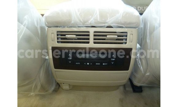 Buy Import Toyota Land Cruiser White Car in Import - Dubai in Kailahun Buy Import Toyota Land Cruiser White Car in Import - Dubai in Kailahun
