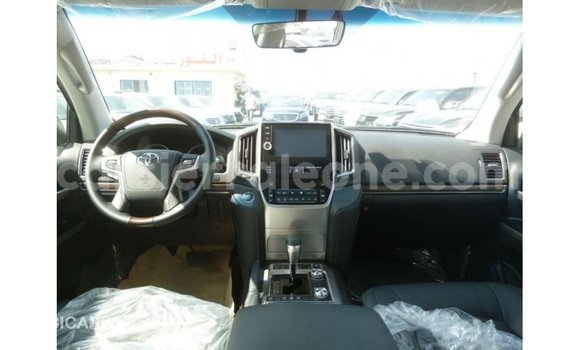 Buy Import Toyota Land Cruiser White Car in Import - Dubai in Kailahun Buy Import Toyota Land Cruiser White Car in Import - Dubai in Kailahun