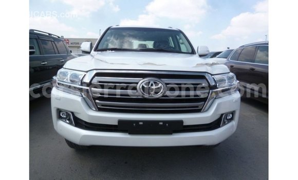 Buy Import Toyota Land Cruiser White Car in Import - Dubai in Kailahun Buy Import Toyota Land Cruiser White Car in Import - Dubai in Kailahun