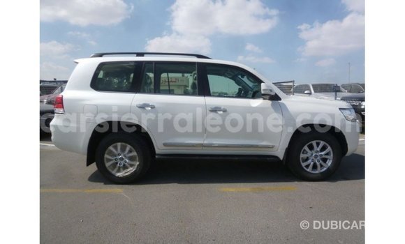 Buy Import Toyota Land Cruiser White Car in Import - Dubai in Kailahun Buy Import Toyota Land Cruiser White Car in Import - Dubai in Kailahun