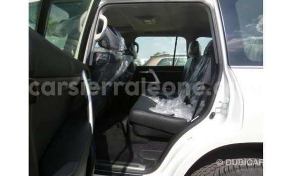 Buy Import Toyota Land Cruiser White Car in Import - Dubai in Kailahun Buy Import Toyota Land Cruiser White Car in Import - Dubai in Kailahun