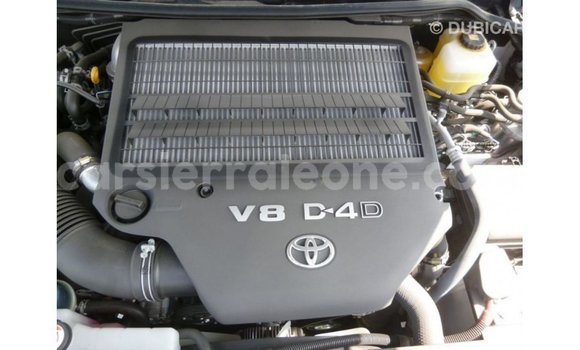 Buy Import Toyota Land Cruiser White Car in Import - Dubai in Kailahun Buy Import Toyota Land Cruiser White Car in Import - Dubai in Kailahun