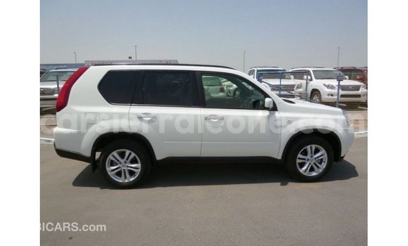 Buy Import Nissan Evalia White Truck in Import - Dubai in Kailahun Buy Import Nissan Evalia White Truck in Import - Dubai in Kailahun