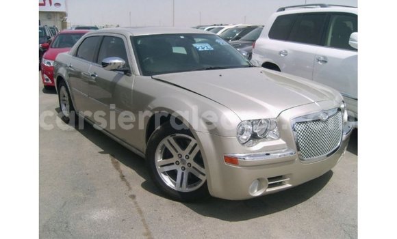 Buy Import Chrysler 300 Beige Car in Import - Dubai in Kailahun