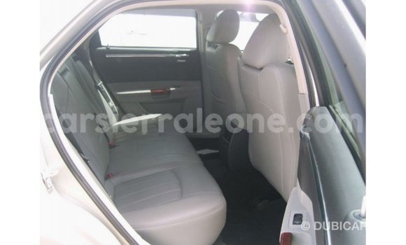 Buy Import Chrysler 300 Beige Car in Import - Dubai in Kailahun Buy Import Chrysler 300 Beige Car in Import - Dubai in Kailahun