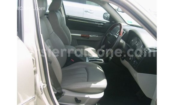 Buy Import Chrysler 300 Beige Car in Import - Dubai in Kailahun Buy Import Chrysler 300 Beige Car in Import - Dubai in Kailahun