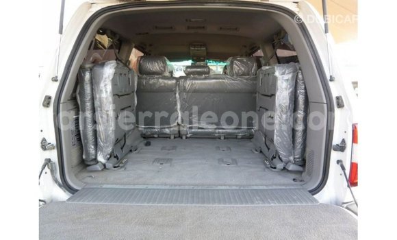 Buy Import Toyota Land Cruiser White Car in Import - Dubai in Kailahun Buy Import Toyota Land Cruiser White Car in Import - Dubai in Kailahun