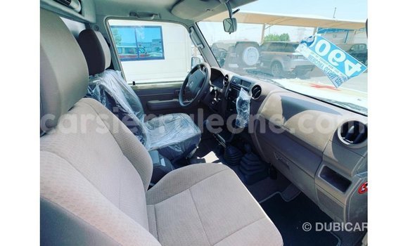 Buy Import Toyota Land Cruiser Beige Car in Import - Dubai in Kailahun Buy Import Toyota Land Cruiser Beige Car in Import - Dubai in Kailahun