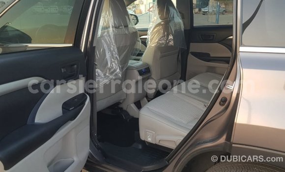 Buy Import Toyota Highlander Other Car in Import - Dubai in Kailahun Buy Import Toyota Highlander Other Car in Import - Dubai in Kailahun