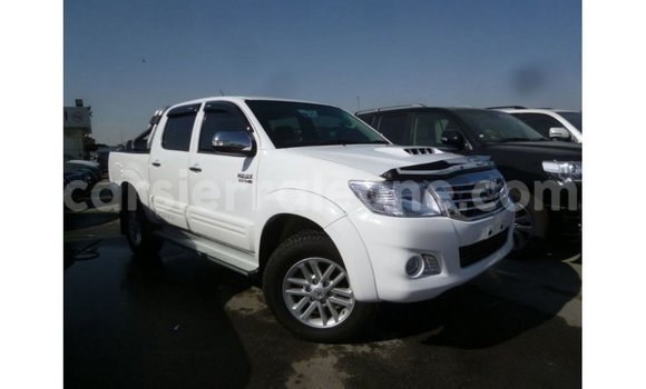 Buy Import Toyota Hilux White Car in Import - Dubai in Kailahun Buy Import Toyota Hilux White Car in Import - Dubai in Kailahun