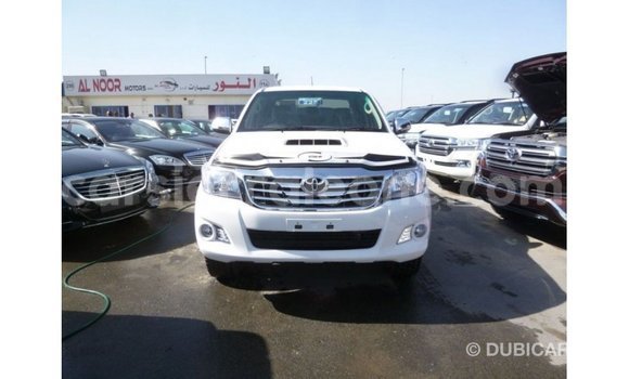 Buy Import Toyota Hilux White Car in Import - Dubai in Kailahun Buy Import Toyota Hilux White Car in Import - Dubai in Kailahun