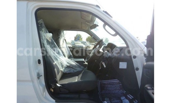 Buy Import Toyota Hiace White Car in Import - Dubai in Kailahun Buy Import Toyota Hiace White Car in Import - Dubai in Kailahun
