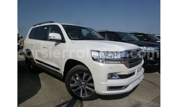 Buy Import Toyota Land Cruiser White Car in Import - Dubai in Kailahun Buy Import Toyota Land Cruiser White Car in Import - Dubai in Kailahun