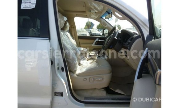 Buy Import Toyota Land Cruiser White Car in Import - Dubai in Kailahun Buy Import Toyota Land Cruiser White Car in Import - Dubai in Kailahun