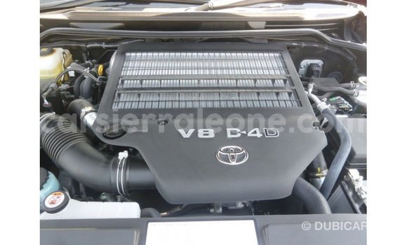 Buy Import Toyota Land Cruiser Red Car in Import - Dubai in Kailahun Buy Import Toyota Land Cruiser Red Car in Import - Dubai in Kailahun