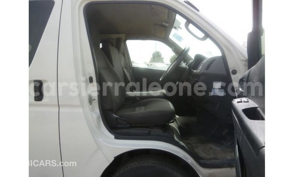 Buy Import Toyota Hiace White Car in Import - Dubai in Kailahun Buy Import Toyota Hiace White Car in Import - Dubai in Kailahun