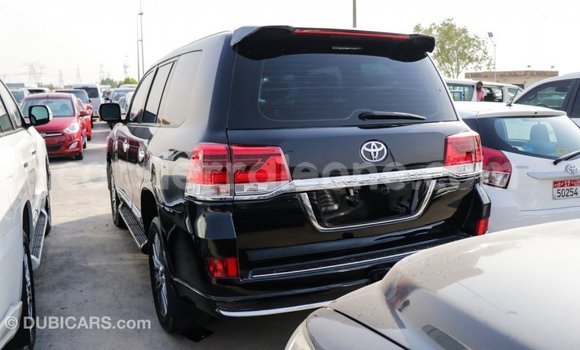 Acheter Import Voiture Toyota Land Cruiser Noir à Import - Dubai, Kailahun Acheter Import Voiture Toyota Land Cruiser Noir à Import - Dubai, Kailahun