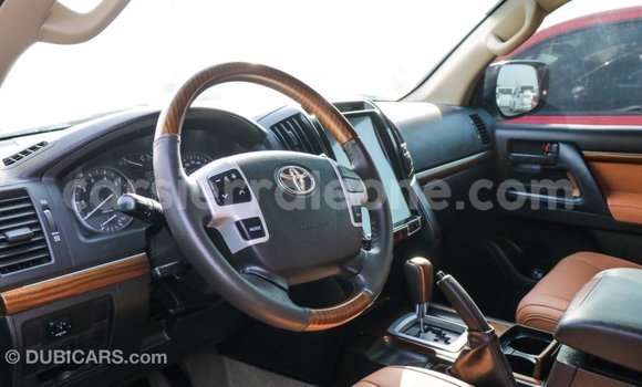 Buy Import Toyota Land Cruiser White Car in Import - Dubai in Kailahun Buy Import Toyota Land Cruiser White Car in Import - Dubai in Kailahun
