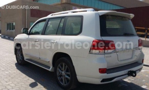 Buy Import Toyota Land Cruiser White Car in Import - Dubai in Kailahun Buy Import Toyota Land Cruiser White Car in Import - Dubai in Kailahun