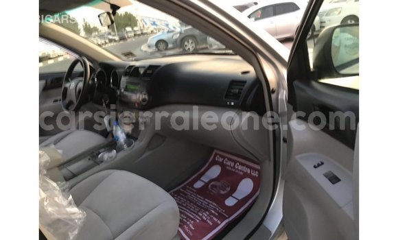 Buy Import Toyota Highlander Other Car in Import - Dubai in Kailahun Buy Import Toyota Highlander Other Car in Import - Dubai in Kailahun