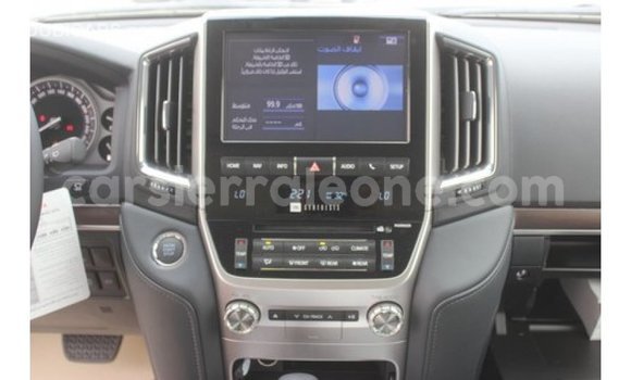 Buy Import Toyota Land Cruiser White Car in Import - Dubai in Kailahun Buy Import Toyota Land Cruiser White Car in Import - Dubai in Kailahun