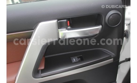 Buy Import Toyota Land Cruiser White Car in Import - Dubai in Kailahun Buy Import Toyota Land Cruiser White Car in Import - Dubai in Kailahun