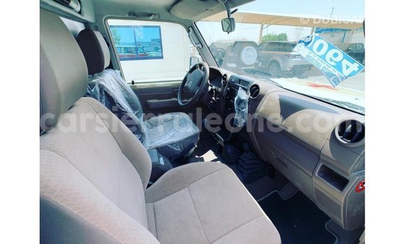 Buy Import Toyota Land Cruiser Beige Car in Import - Dubai in Kailahun Buy Import Toyota Land Cruiser Beige Car in Import - Dubai in Kailahun