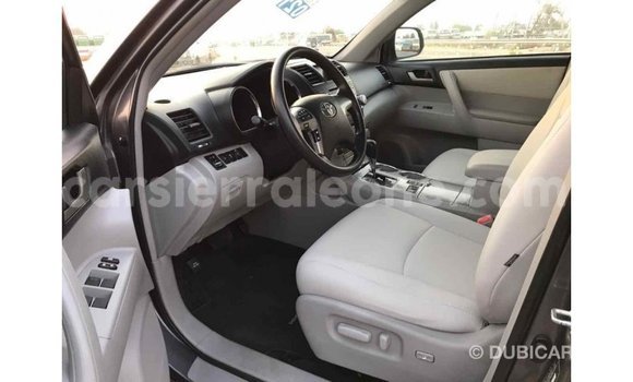 Buy Import Toyota Highlander Other Car in Import - Dubai in Kailahun Buy Import Toyota Highlander Other Car in Import - Dubai in Kailahun