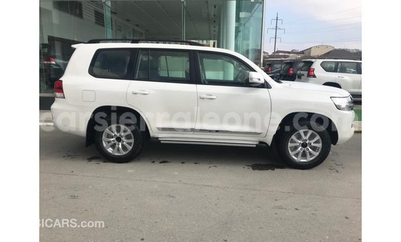 Buy Import Toyota Land Cruiser White Car in Import - Dubai in Kailahun Buy Import Toyota Land Cruiser White Car in Import - Dubai in Kailahun