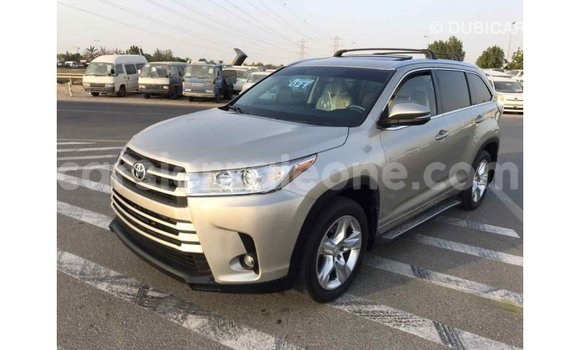 Buy Import Toyota Highlander Beige Car in Import - Dubai in Kailahun Buy Import Toyota Highlander Beige Car in Import - Dubai in Kailahun