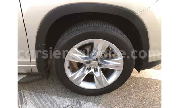Buy Import Toyota Highlander Beige Car in Import - Dubai in Kailahun Buy Import Toyota Highlander Beige Car in Import - Dubai in Kailahun