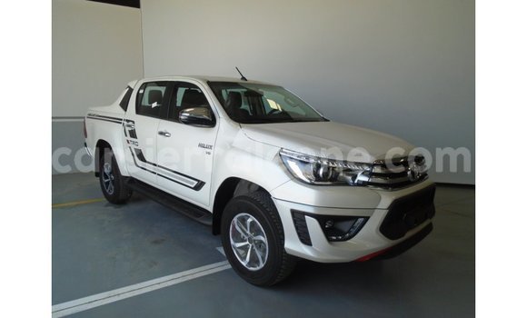 Buy Import Toyota Hilux White Car in Import - Dubai in Kailahun Buy Import Toyota Hilux White Car in Import - Dubai in Kailahun