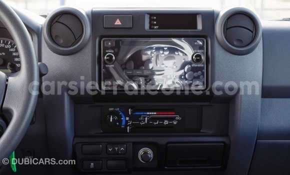 Buy Import Toyota Land Cruiser Beige Car in Import - Dubai in Kailahun Buy Import Toyota Land Cruiser Beige Car in Import - Dubai in Kailahun