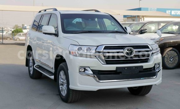 Buy Import Toyota Land Cruiser White Car in Import - Dubai in Kailahun Buy Import Toyota Land Cruiser White Car in Import - Dubai in Kailahun