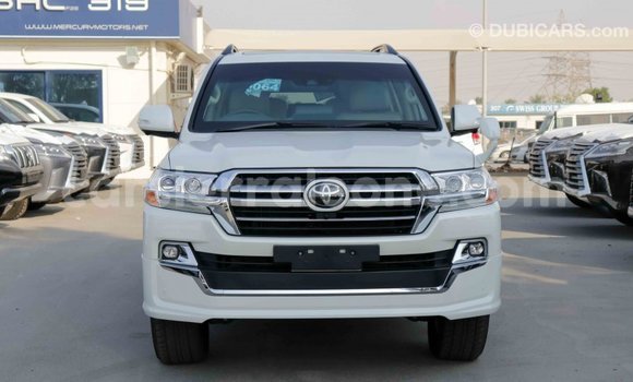 Buy Import Toyota Land Cruiser White Car in Import - Dubai in Kailahun Buy Import Toyota Land Cruiser White Car in Import - Dubai in Kailahun