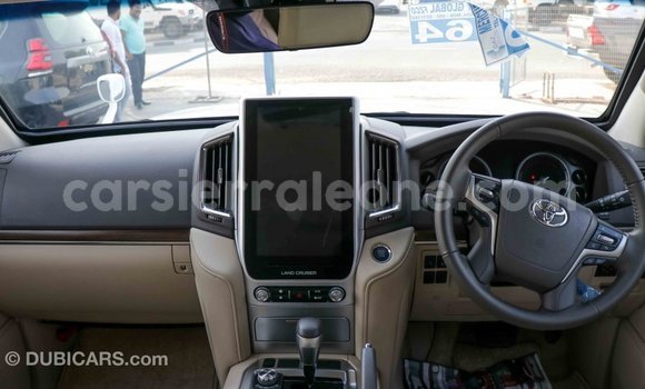 Buy Import Toyota Land Cruiser White Car in Import - Dubai in Kailahun Buy Import Toyota Land Cruiser White Car in Import - Dubai in Kailahun
