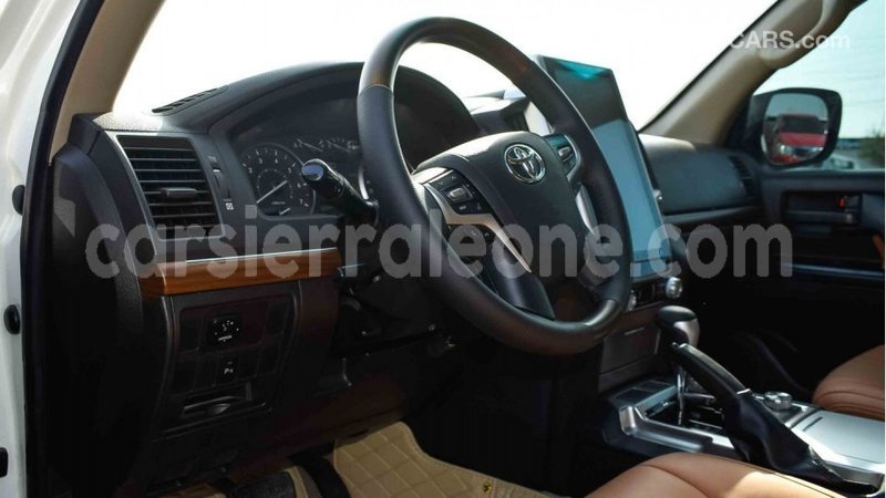 Big with watermark toyota land cruiser kailahun import dubai 4710