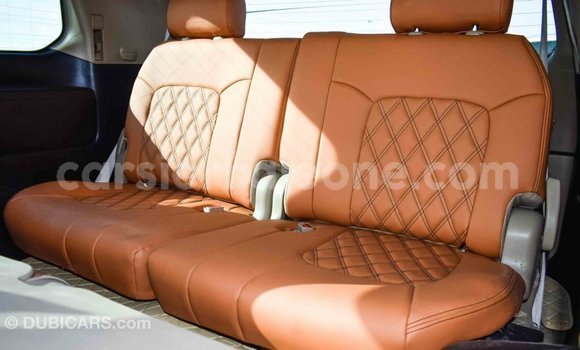 Acheter Import Voiture Toyota Land Cruiser Blanc à Import - Dubai, Kailahun Acheter Import Voiture Toyota Land Cruiser Blanc à Import - Dubai, Kailahun