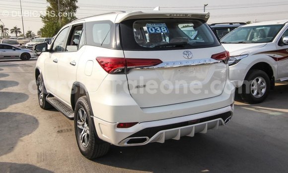 Buy Import Toyota Fortuner White Car in Import - Dubai in Kailahun Buy Import Toyota Fortuner White Car in Import - Dubai in Kailahun